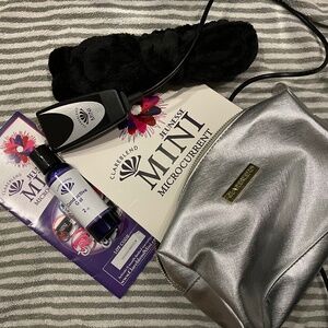 Clareblend Jeunesse MINI handheld microcurrent massage device